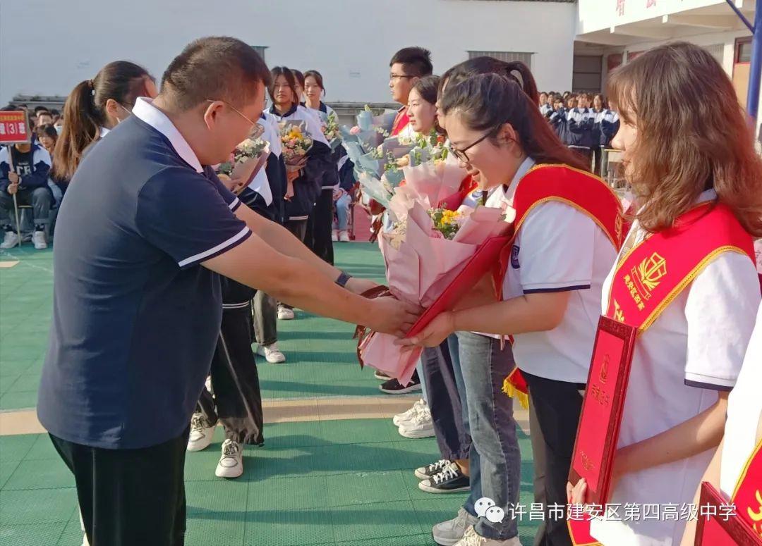 揭秘四肖三期内必出一萧的真相，理性与概率的艺术