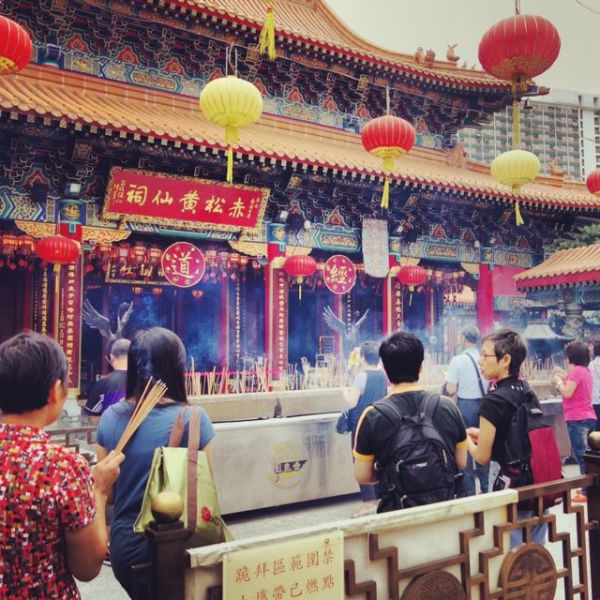 澳门黄大仙信仰的神秘面纱，码头边的文化瑰宝澳门黄大仙彩